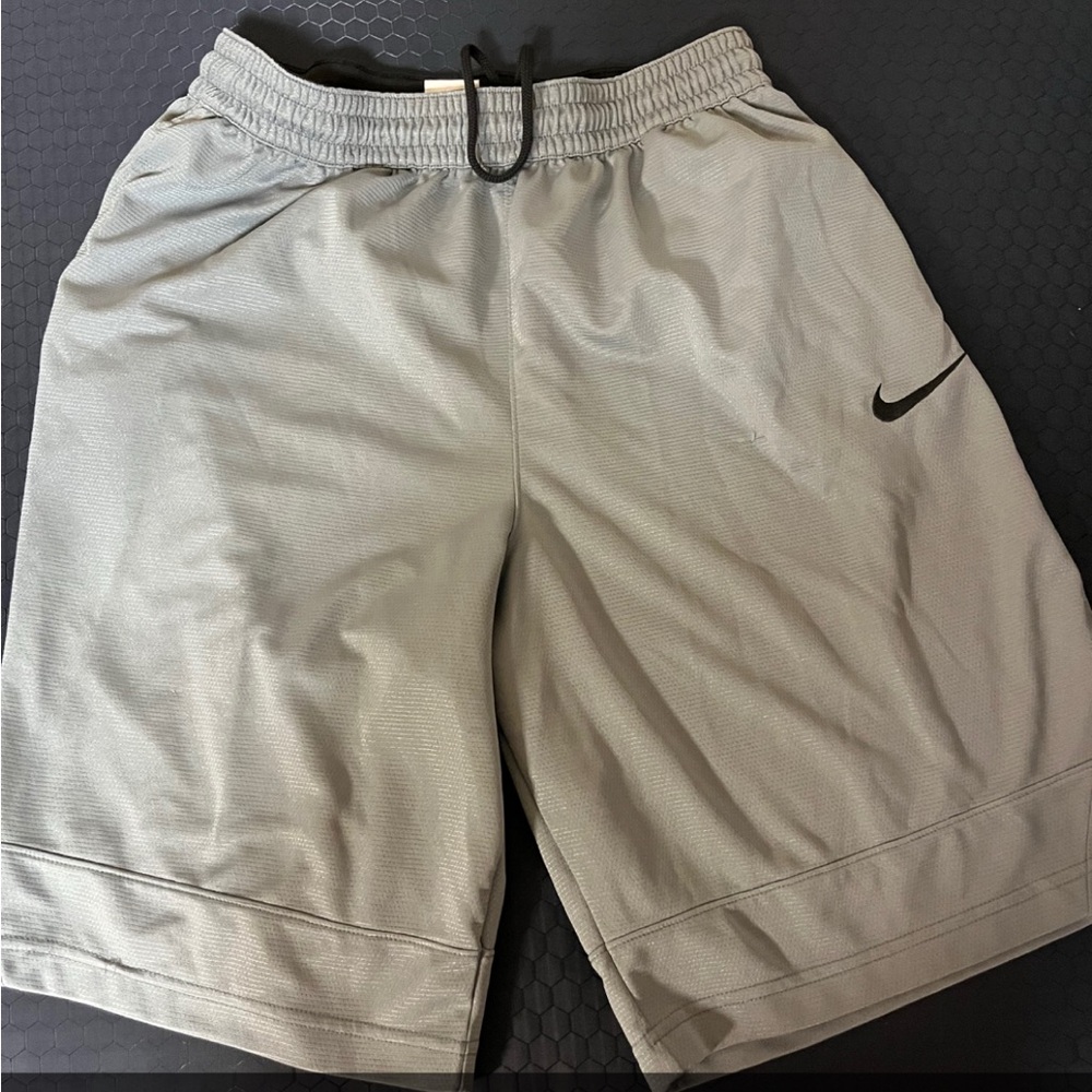 Nike Men's Gray Athletic Shorts